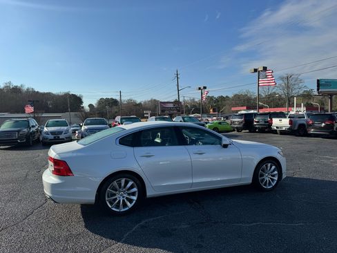 Used 2017 Volvo S90 T6 Momentum image 5