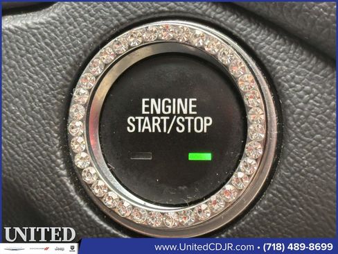 Used 2021 Chevrolet Equinox LT image 24