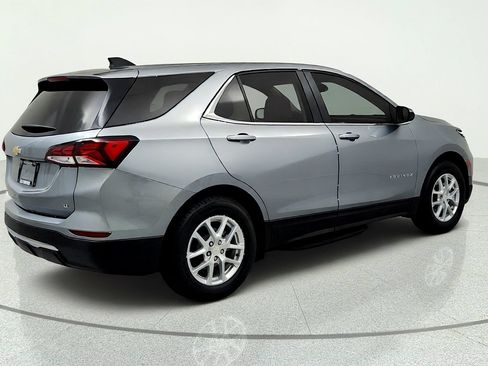 Used 2024 Chevrolet Equinox LT FWD image 5