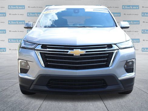 Used 2023 Chevrolet Traverse LT FWD image 2