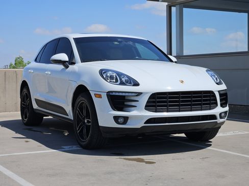 Used 2018 Porsche Macan image 10