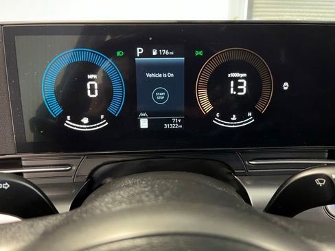 Used 2024 Hyundai Kona SEL FWD image 25