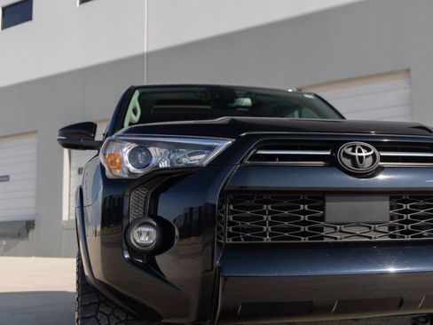 Used 2023 Toyota 4Runner SR5 Premium w/ Moonroof Package AWD/4WD image 12