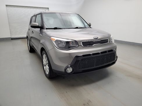 Used 2016 Kia Soul + FWD image 14
