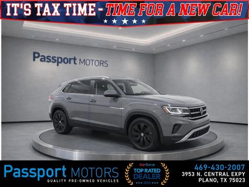 Used 2024 Volkswagen Atlas Cross Sport SE w/ Panoramic Sunroof Package image 3