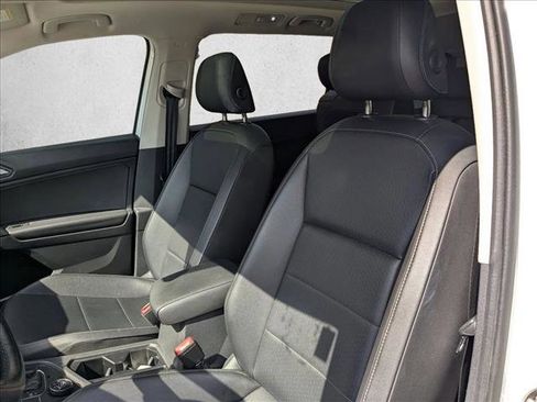 Used 2019 Volkswagen Tiguan SE w/ Panoramic Sunroof Package AWD/4WD image 9