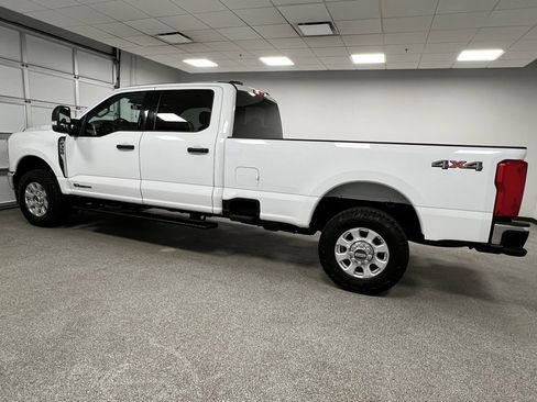Used 2023 Ford F350 XLT w/ FX4 Off-Road Package image 8