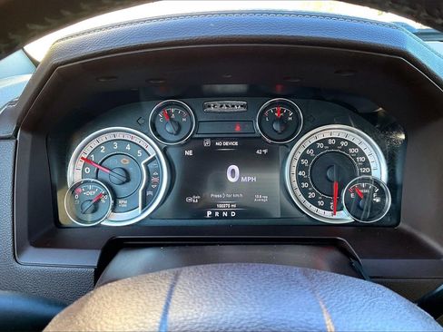 Used 2016 RAM 2500 Laramie w/ Convenience Group image 9