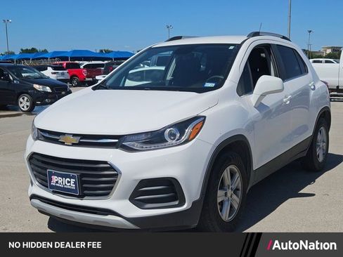 Used 2020 Chevrolet Trax LT FWD image 1