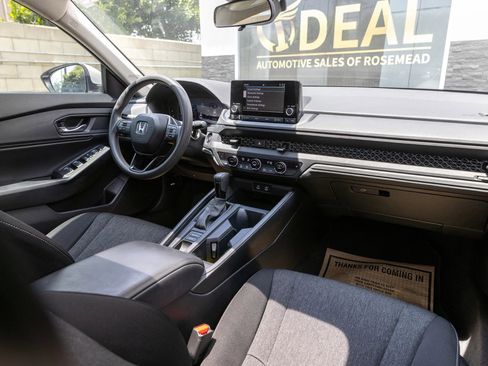 Used 2024 Honda Accord EX image 33