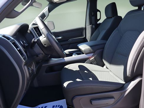 New 2026 RAM 1500 Express AWD/4WD image 11