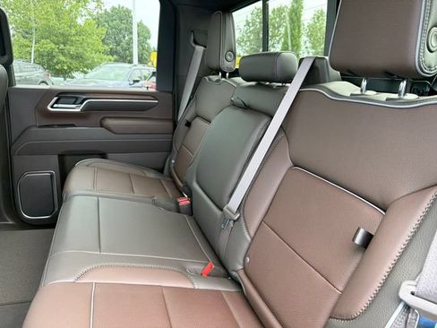 New 2026 GMC Sierra 2500 Denali w/ Denali Reserve Package AWD/4WD image 21