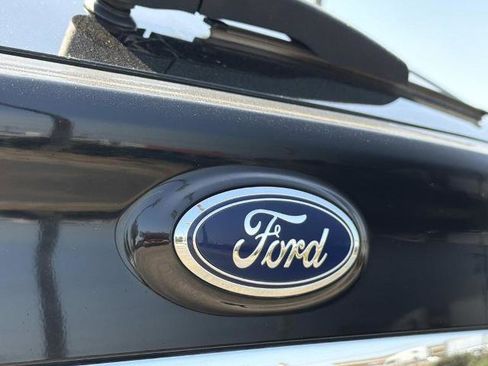 Certified 2019 Ford Edge Titanium FWD image 9