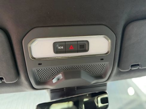 Used 2022 Rivian R1S Launch Edition Quad AWD/4WD image 15
