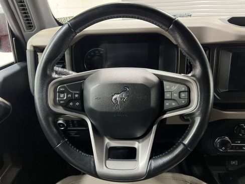 Used 2023 Ford Bronco Wildtrak image 14