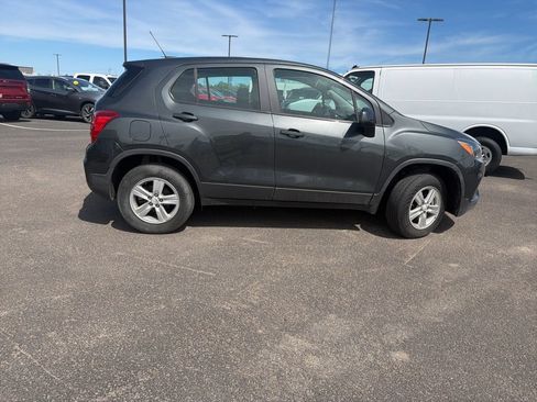 Used 2020 Chevrolet Trax LS AWD/4WD image 8