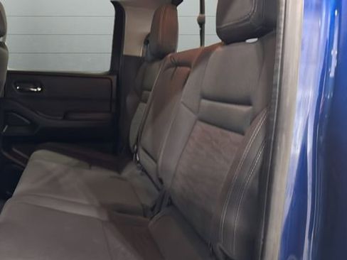 Used 2022 Nissan Frontier SV w/ Technology Package image 38