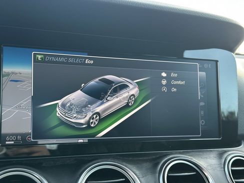 Used 2017 Mercedes-Benz E 300 4MATIC image 38