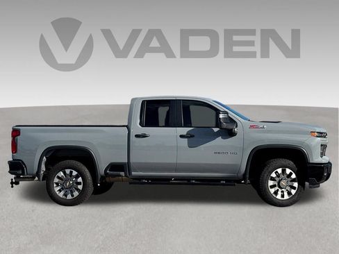 Used 2025 Chevrolet Silverado 2500 Custom w/ Custom Convenience Package AWD/4WD image 23
