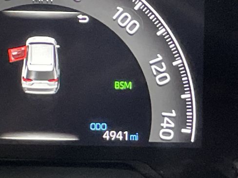 Used 2025 Toyota RAV4 SE image 22