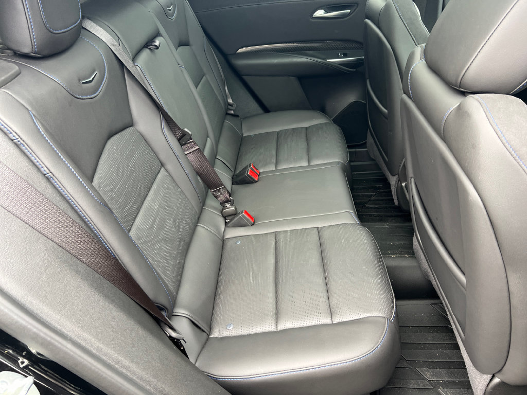Used 2025 Cadillac XT4 Sport FWD image 15