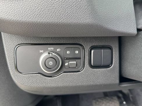 Used 2023 Mercedes-Benz Sprinter 3500 image 35