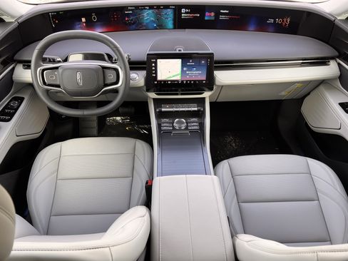 New 2026 Lincoln Nautilus Premier image 9