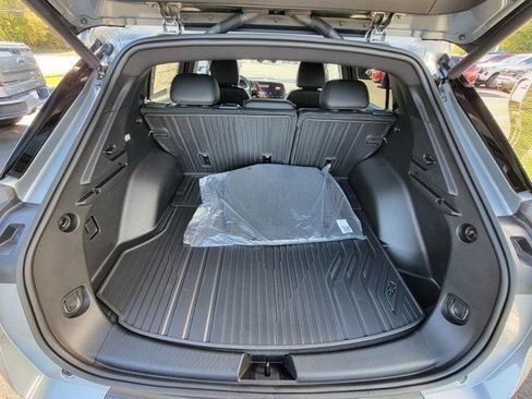 New 2026 Chevrolet Equinox EV LT image 15