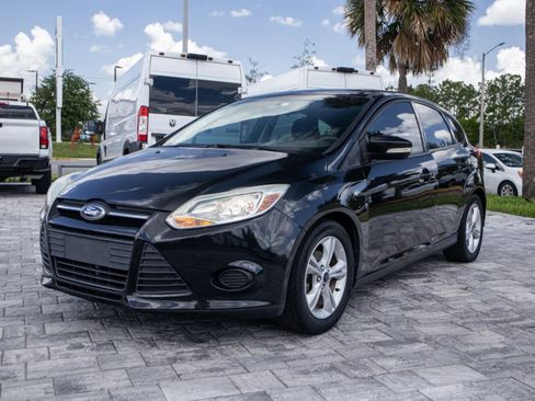 Used 2014 Ford Focus SE FWD image 3