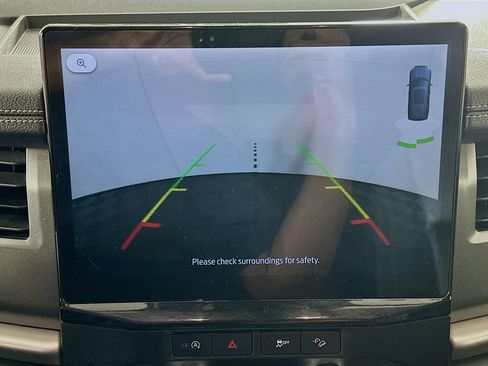 Used 2024 Ford Expedition Max XLT image 22