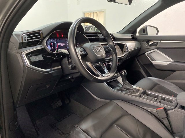 Used 2024 Audi Q3 2.0T Premium w/ Convenience Package AWD/4WD image 18