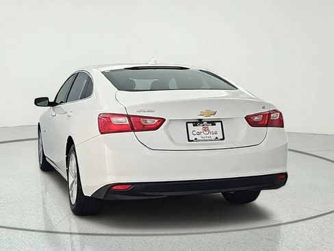 Used 2017 Chevrolet Malibu LT FWD image 5