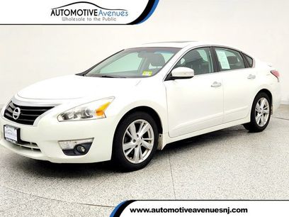 Used 2015 Nissan Altima 2.5 SL w/ Technology Package