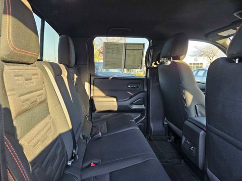 Used 2023 Nissan Frontier PRO-4X w/ Pro Convenience Package image 15