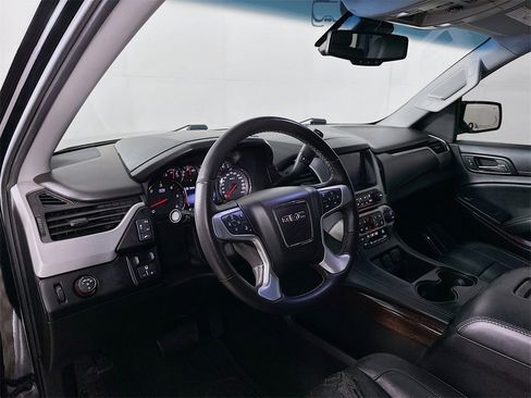 Used 2016 GMC Yukon XL SLT w/ Open Road Package image 10
