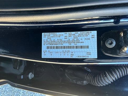 Used 2024 Ford F250 Lariat image 32