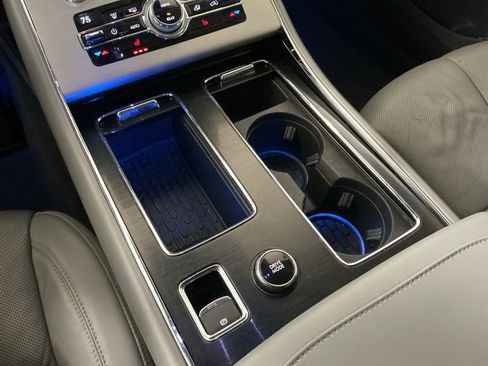 Used 2020 Lincoln Aviator Reserve image 13