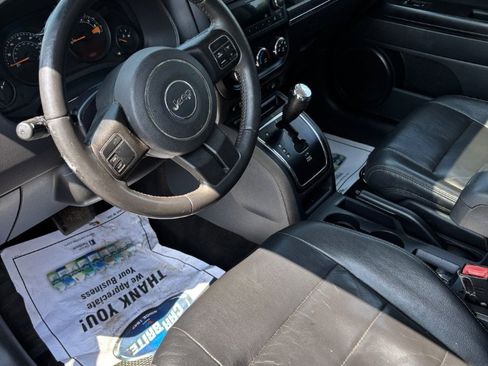 Used 2015 Jeep Patriot High Altitude AWD/4WD image 5