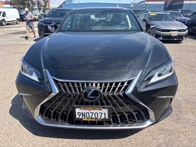 Used 2024 Lexus ES 350 w/ Premium Package FWD image 2