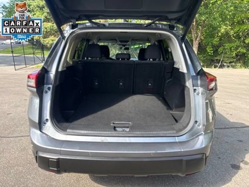 Used 2024 Nissan Rogue SV FWD image 10