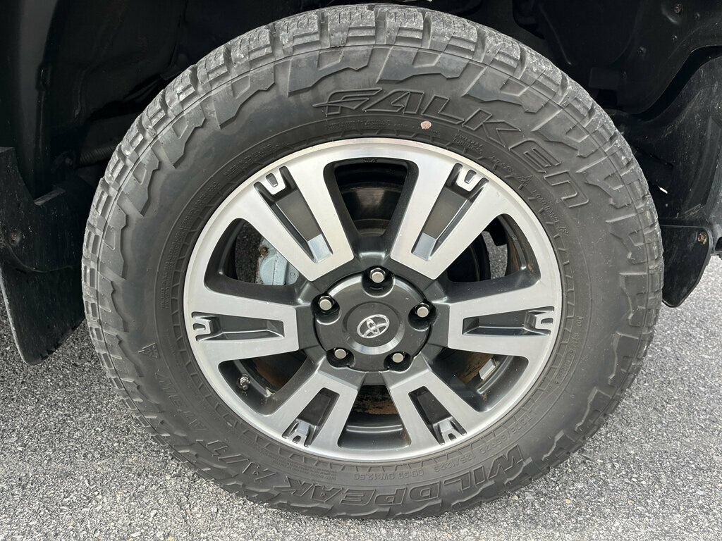 Used 2019 Toyota Tundra SR5 AWD/4WD image 11