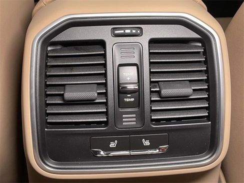 New 2026 Porsche Macan image 25