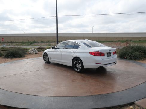 Used 2018 BMW 540i 540i image 4