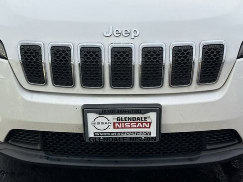 Used 2019 Jeep Cherokee Latitude Plus w/ Cold Weather Group image 8