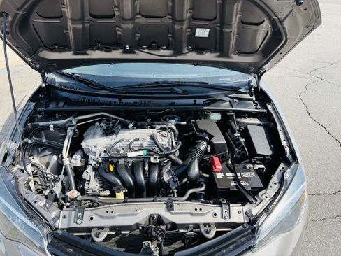 Used 2018 Toyota Corolla LE image 19