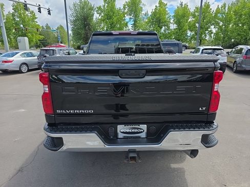 Used 2022 Chevrolet Silverado 2500 LT w/ Convenience Package AWD/4WD image 4