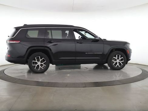 Used 2025 Jeep Grand Cherokee L Limited AWD/4WD image 6