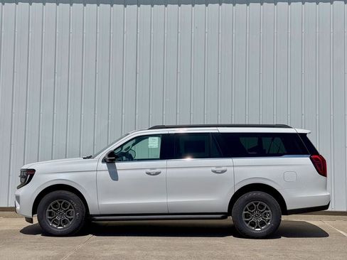 New 2026 Ford Expedition Max Active AWD/4WD image 3