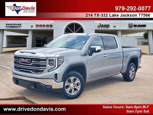 Used 2025 GMC Sierra 1500 SLT AWD/4WD image 1