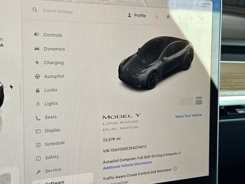 Used 2023 Tesla Model Y Long Range AWD/4WD image 35